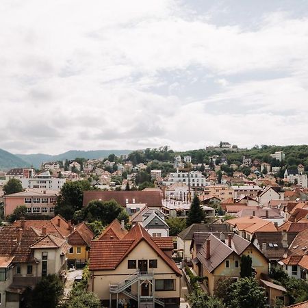 Quiboo Cosmopolit Apartment Brasov Ngoại thất bức ảnh