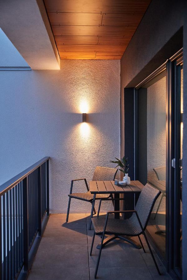 Quiboo Cosmopolit Apartment Brasov Ngoại thất bức ảnh