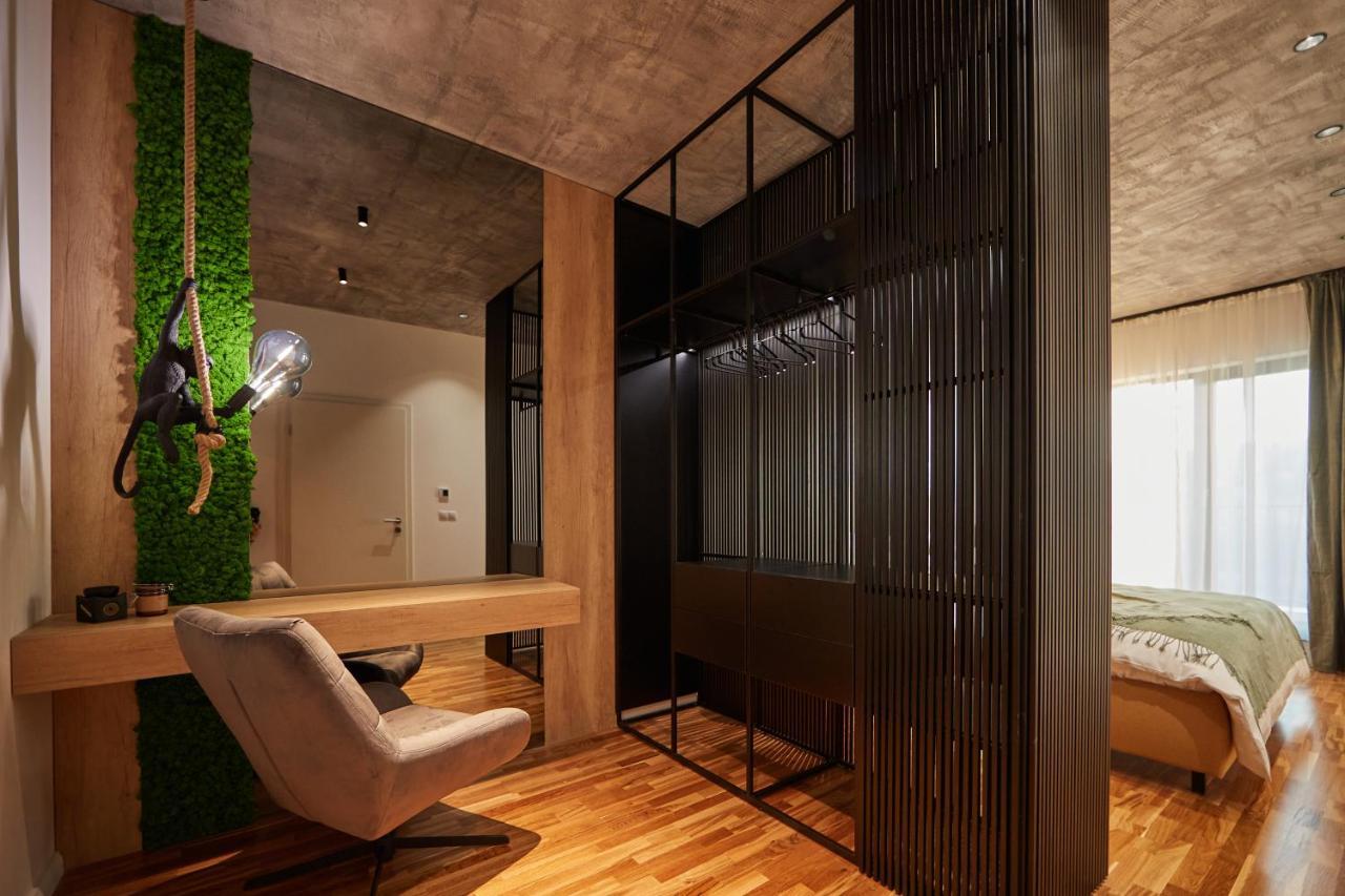 Quiboo Cosmopolit Apartment Brasov Ngoại thất bức ảnh