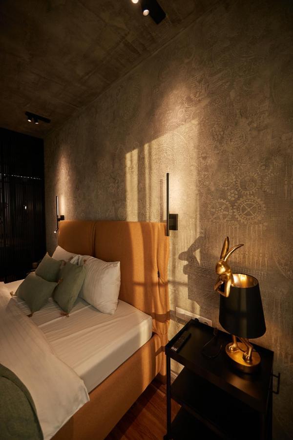 Quiboo Cosmopolit Apartment Brasov Ngoại thất bức ảnh