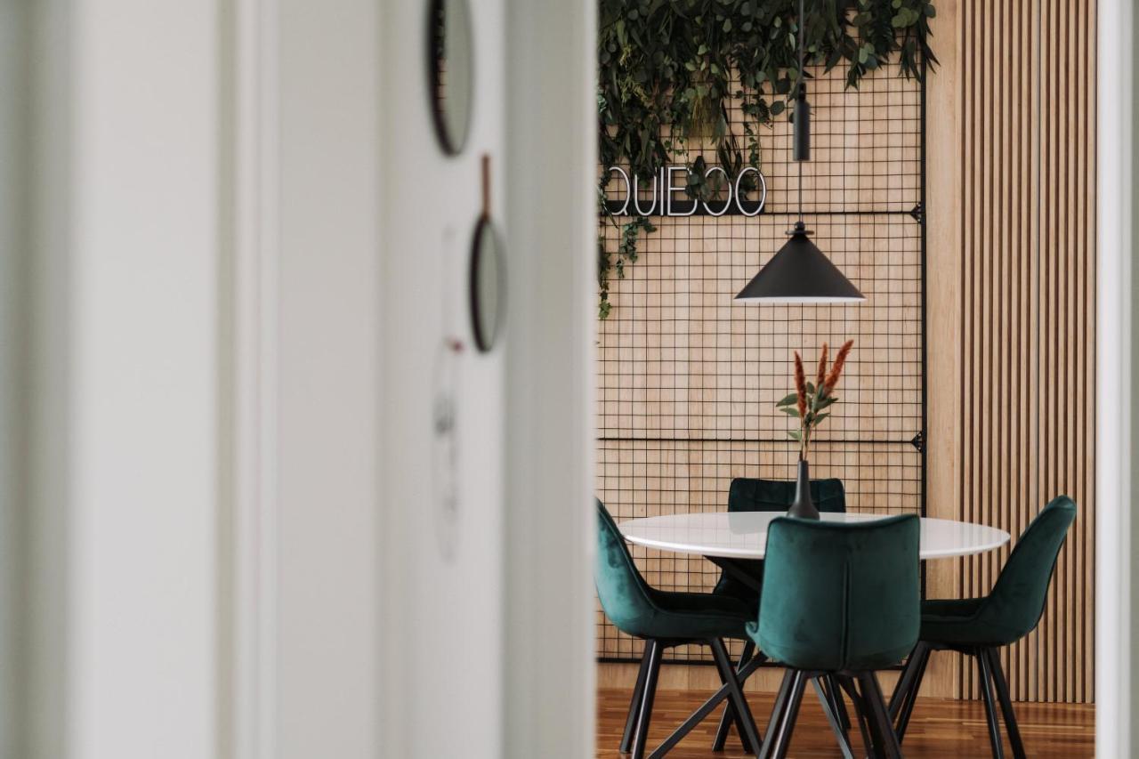 Quiboo Cosmopolit Apartment Brasov Ngoại thất bức ảnh