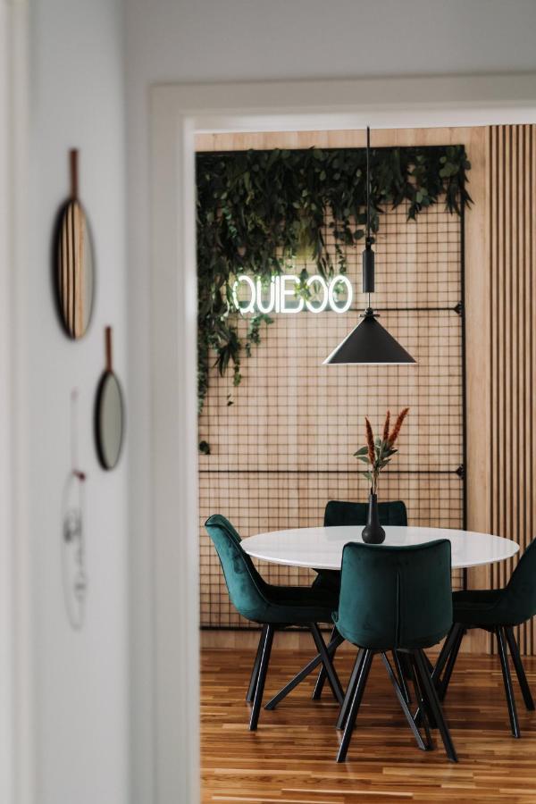 Quiboo Cosmopolit Apartment Brasov Ngoại thất bức ảnh