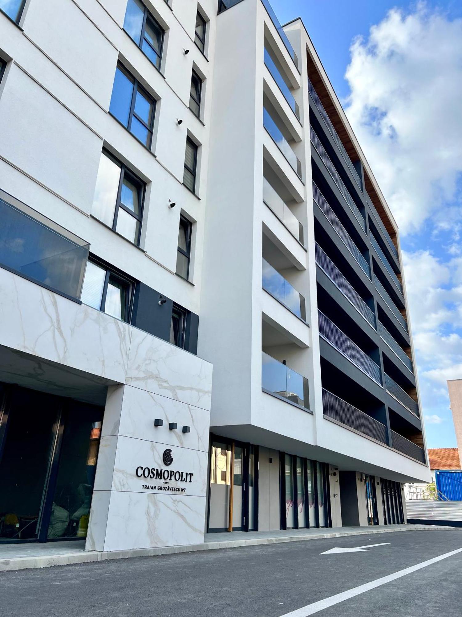 Quiboo Cosmopolit Apartment Brasov Ngoại thất bức ảnh